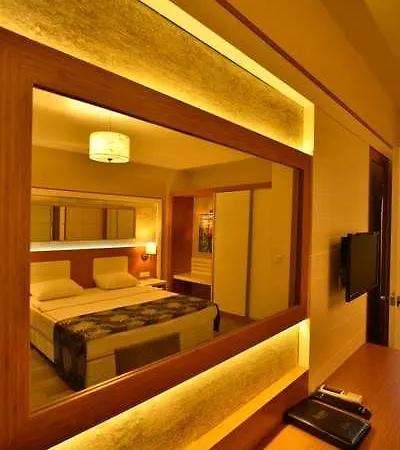 Apart Otel Dolphin Family Hotel 3*